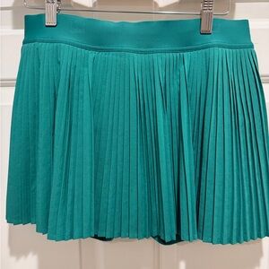 LULU Varsity High Rise pleated tennis skirt Size 8